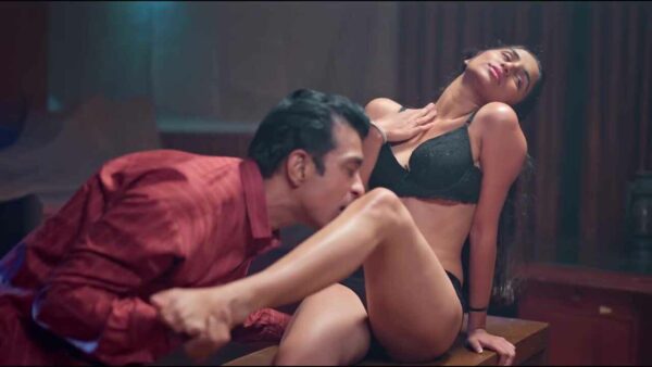 Thand Ka Maza – S01E09 – Hindi Hot Web Series – Bigshots Originals 2024