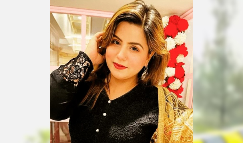 Desi52 Pakistani tiktok star Ayesha Akram nude viral mms