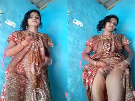 dirtyindianporn village Bhabhi showing nude pussy to lover on Facebook live