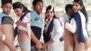 New Porn Videos desi school girl and boy fucking in public park