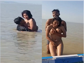 fsiblog porn mms Bangla village randi outdoor sex with group of boys in river