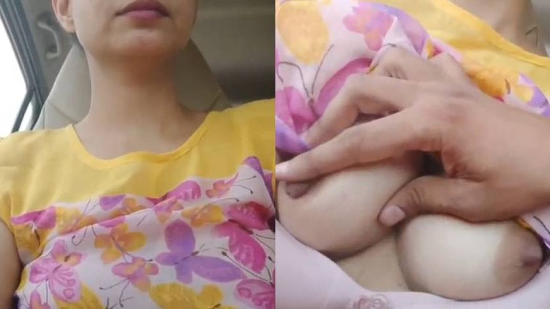 Cute Girlfriend Ke Bare Boobs Dawaya aur Chut Choda Viral Car MMS