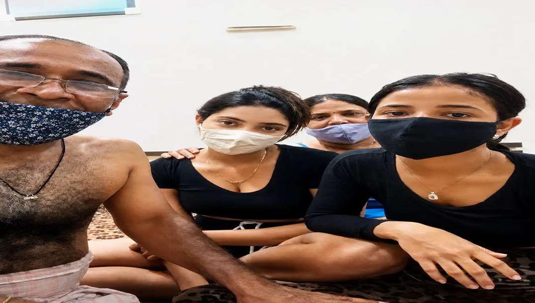 Desi Old Man Fucks Wife and Two Hot Teen Stepdaughters in Live Family Incest Threesome Sex