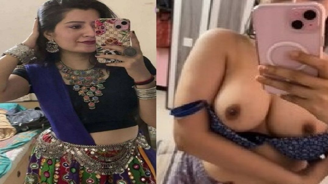Hot Big Ass Sexy Figure Wife Showing Firm Big Boobs By Lowering Bra Nude Selfie