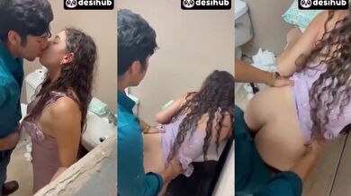 Mall ke Bathroom me muslim girlfriend ki chut chudai ka mms