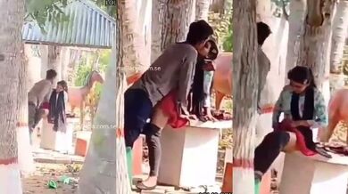 Kanpur college girl fucking with bf in public park desi viral sex mms